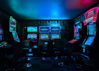 gaming room with arcade machines