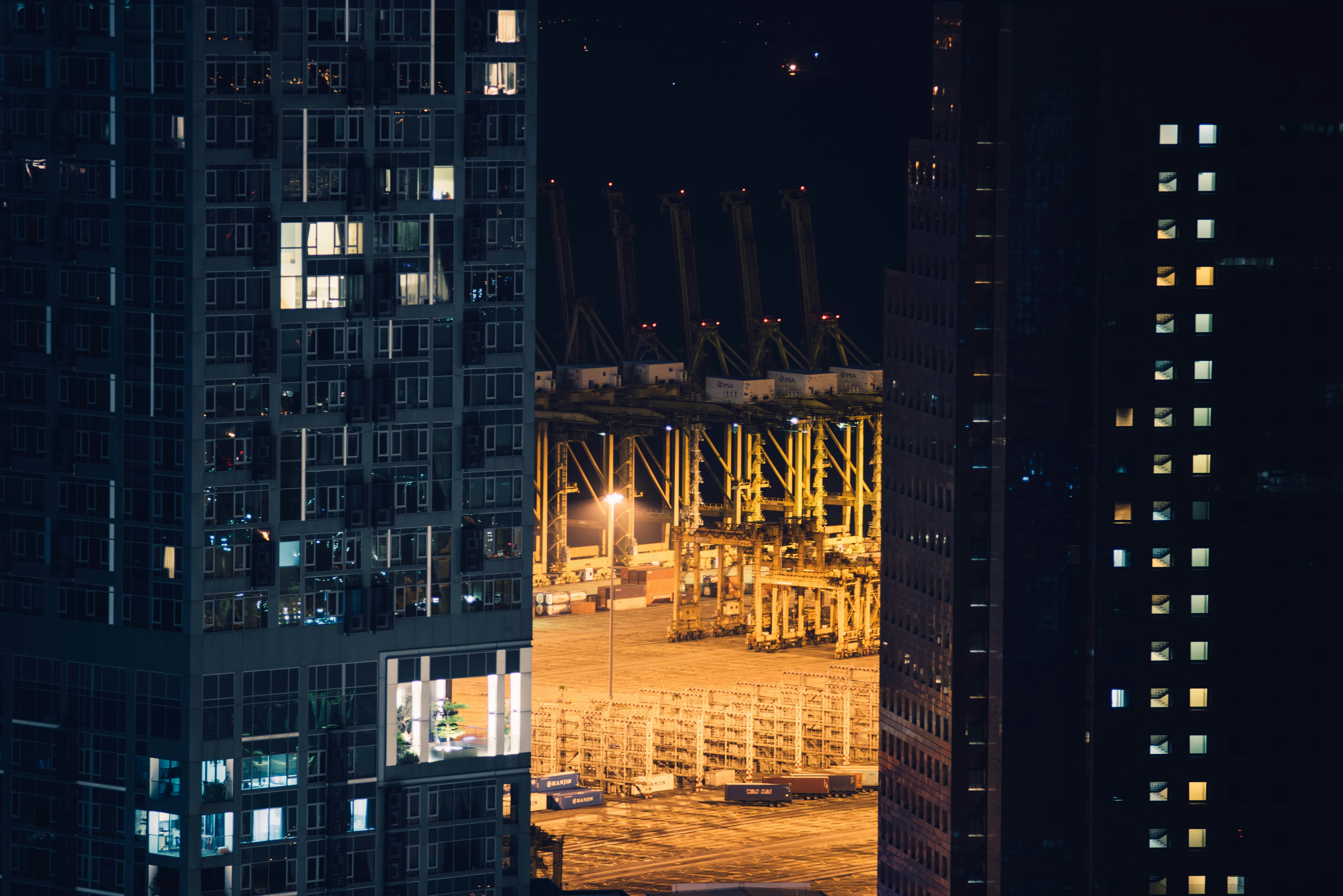 Bilder zum Thema Beleuchtete Fenster Kostenlose Bilder auf Unsplash