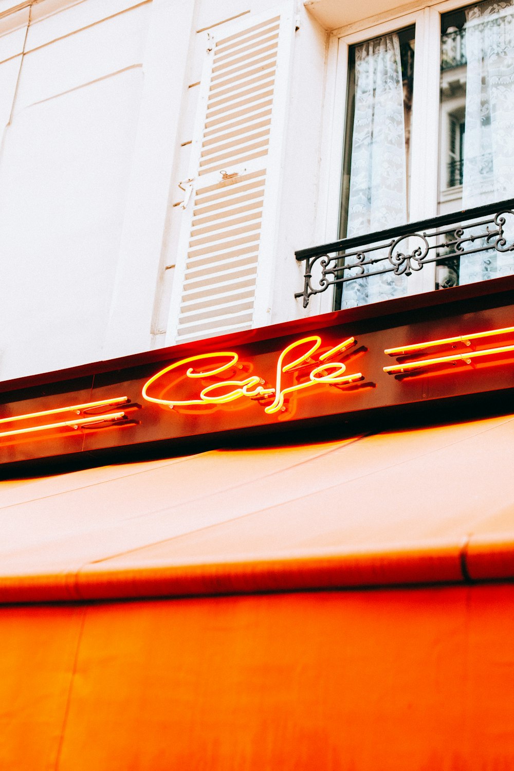 Cafe neon light signage