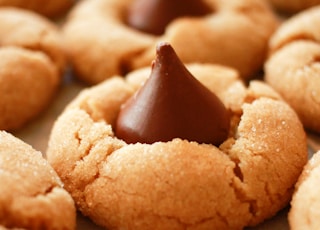 close photography of biscuits with chocolates