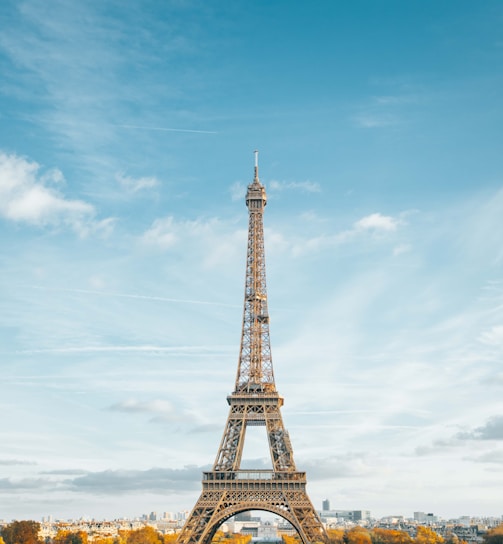 Eiffel tower during daytime