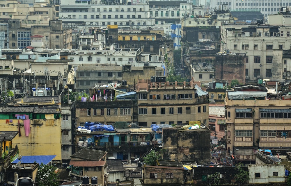 landscape photo of gray buildings at daytime