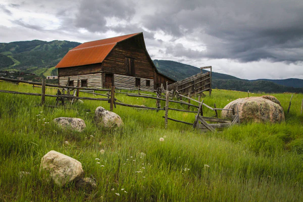 Classic barn on high ground with vast horizon