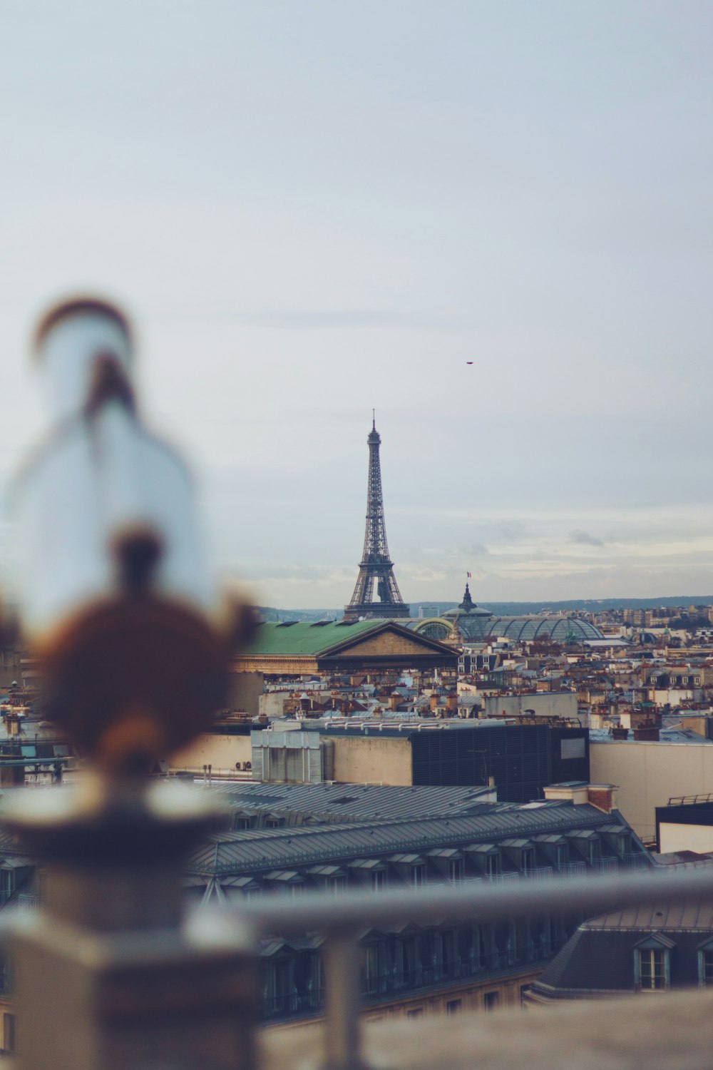 coin operated telescope Eifel Tower