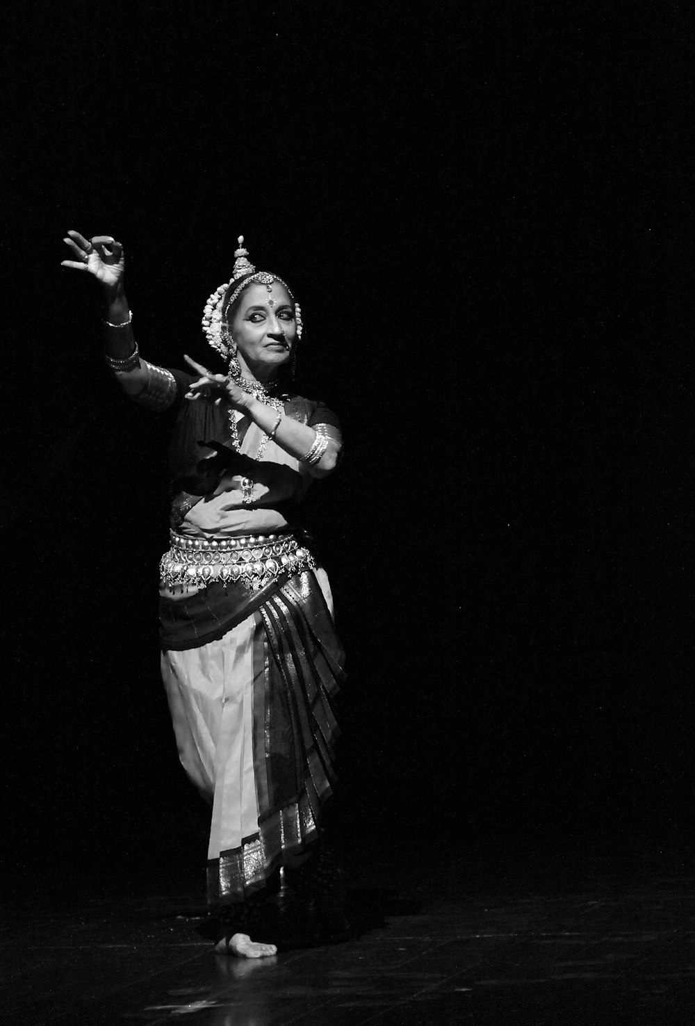 woman dancing traditional dance