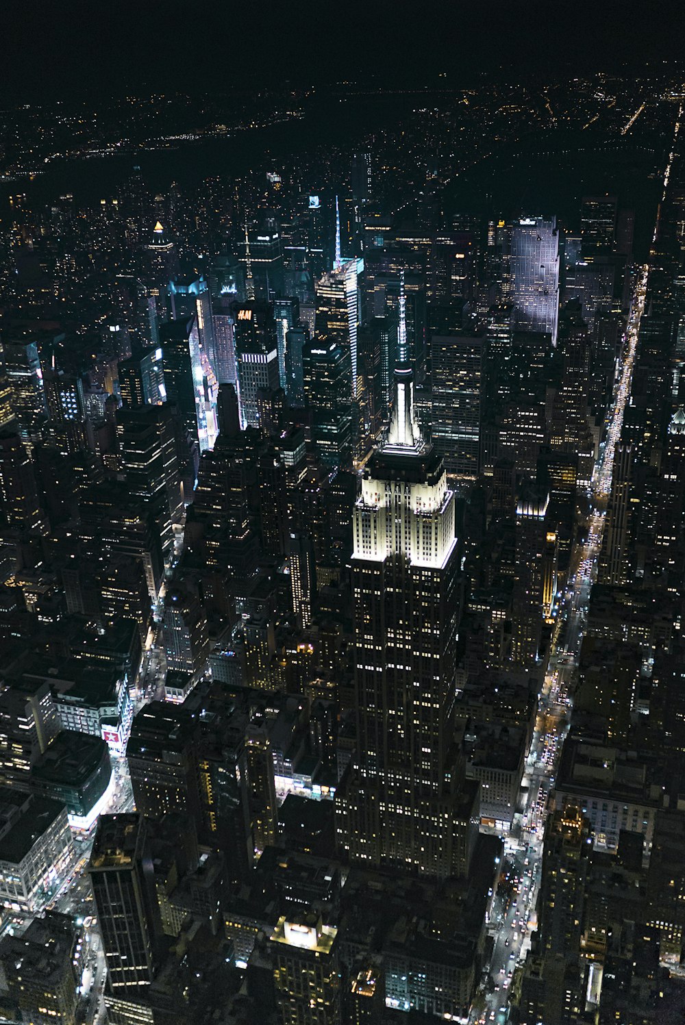 vue aérienne des lumières de la ville et