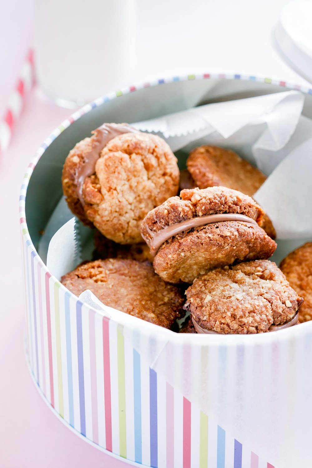 Cookies na caixa de metal