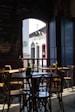 Restaurante aconchegante no centro histórico de Araxá, mostrando a diversidade gastronômica da cidad