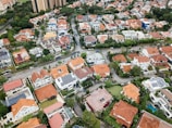 Aerial view of a Honolulu neighborhood with homes ready for investment.