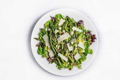 vegetables on ceramic plate salad zoom background
