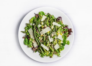 vegetables on ceramic plate