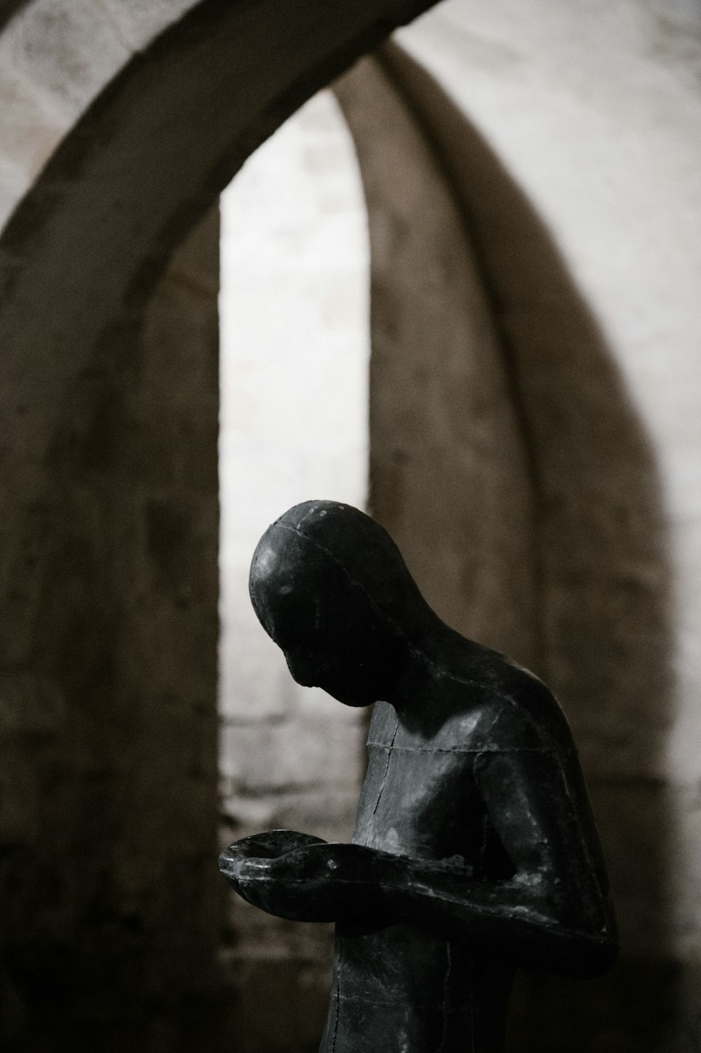 closeup photography of male statue