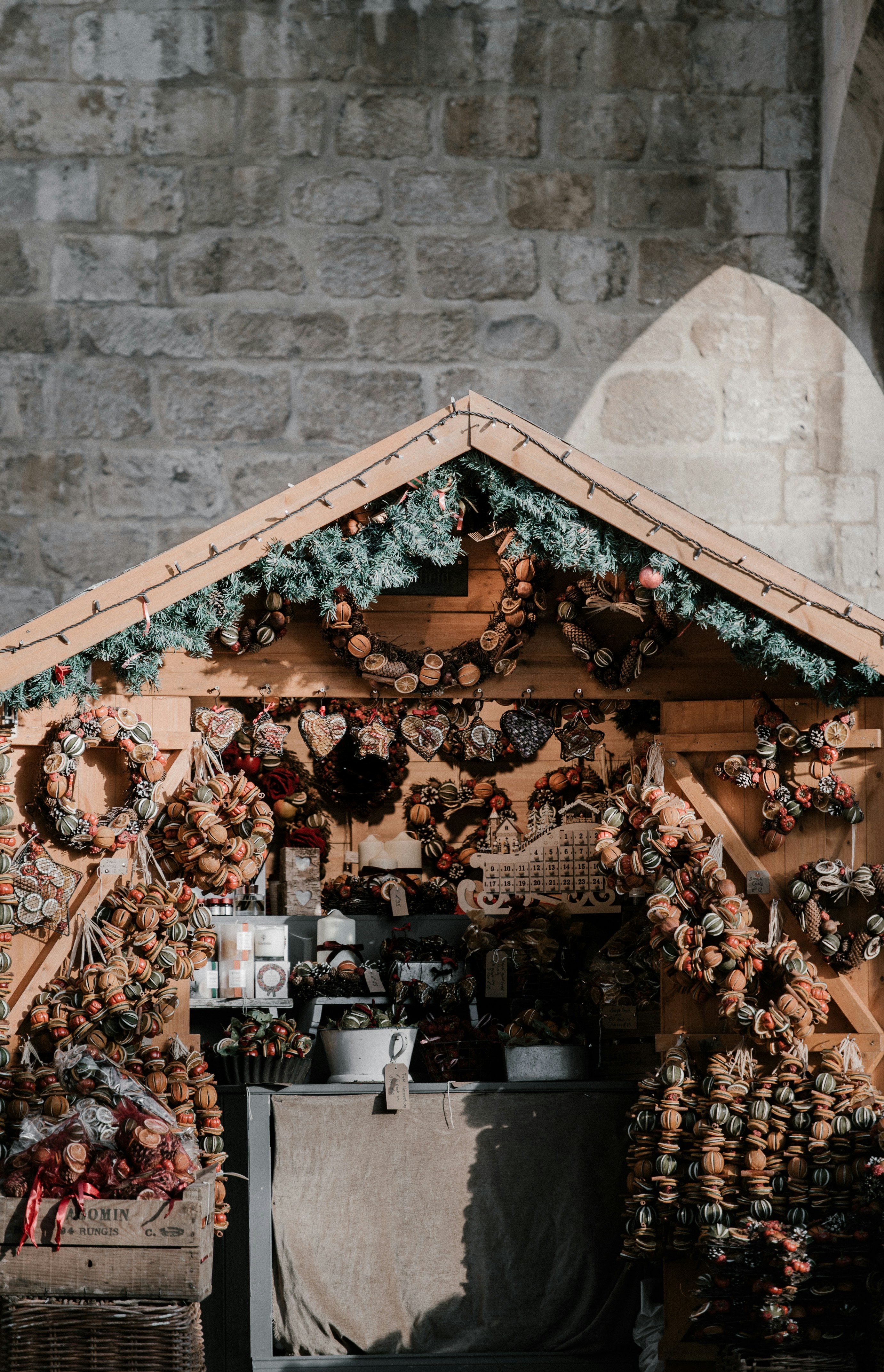 Transform Your Space: The Ultimate Guide to DIY Furniture Decoration for the European Market