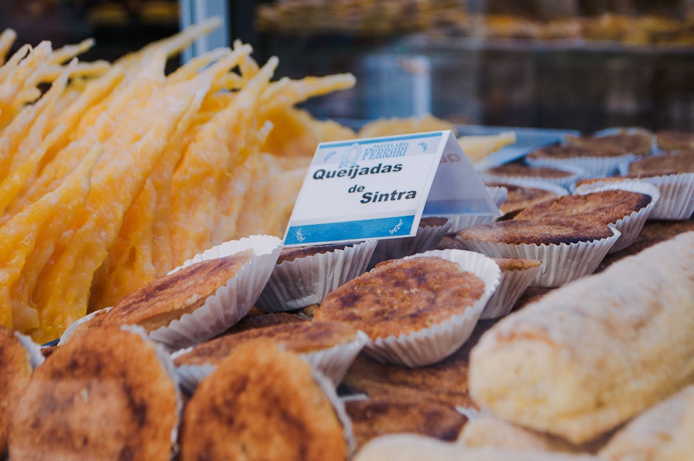 gebackenes und frittiertes Gebäck