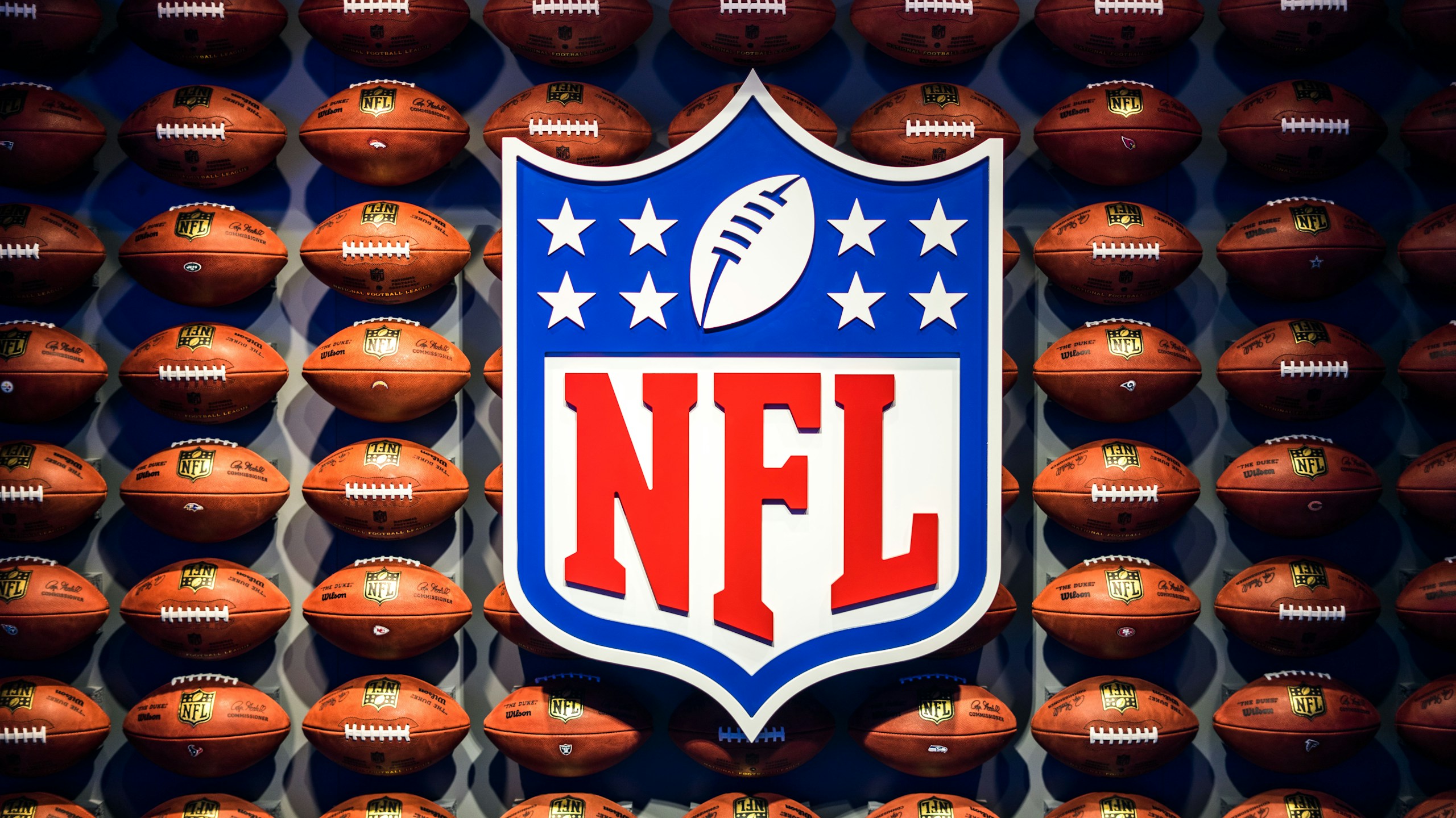 NFL logo, Barkley, Giants