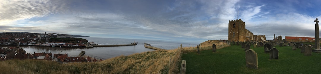 travelers stories about Shore in Whitby, United Kingdom