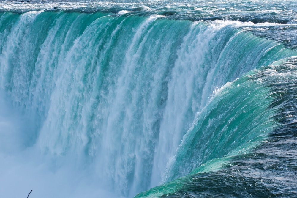 photo en gros plan des chutes du fer à cheval