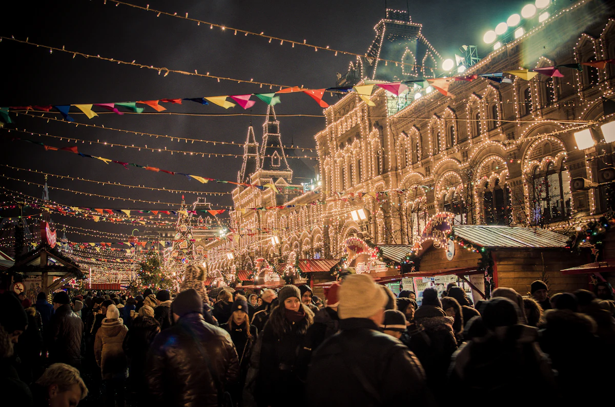 Holiday market lights