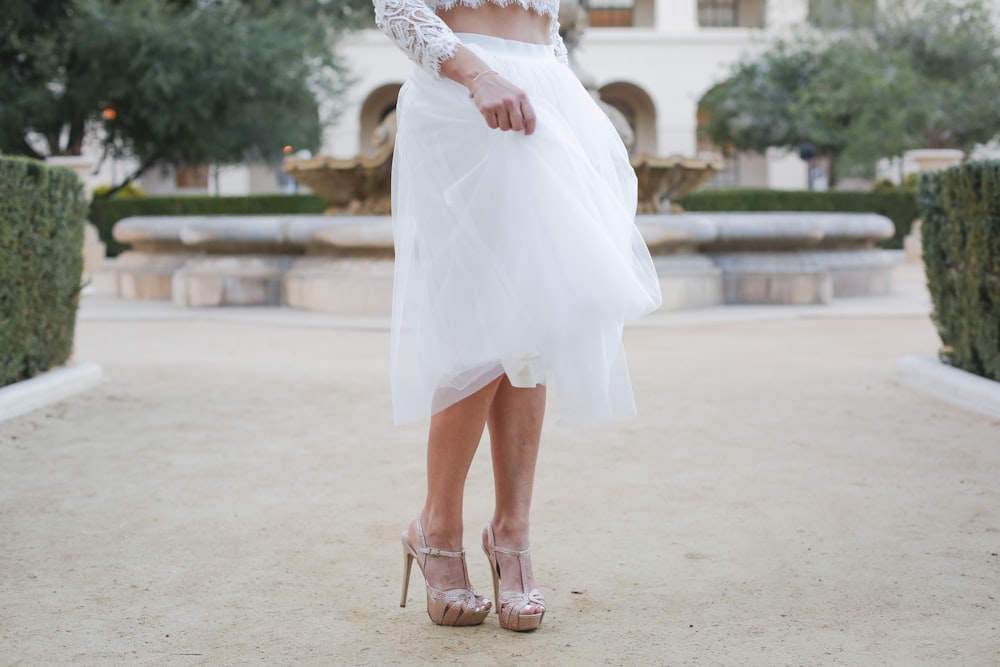 woman wearing white skirt