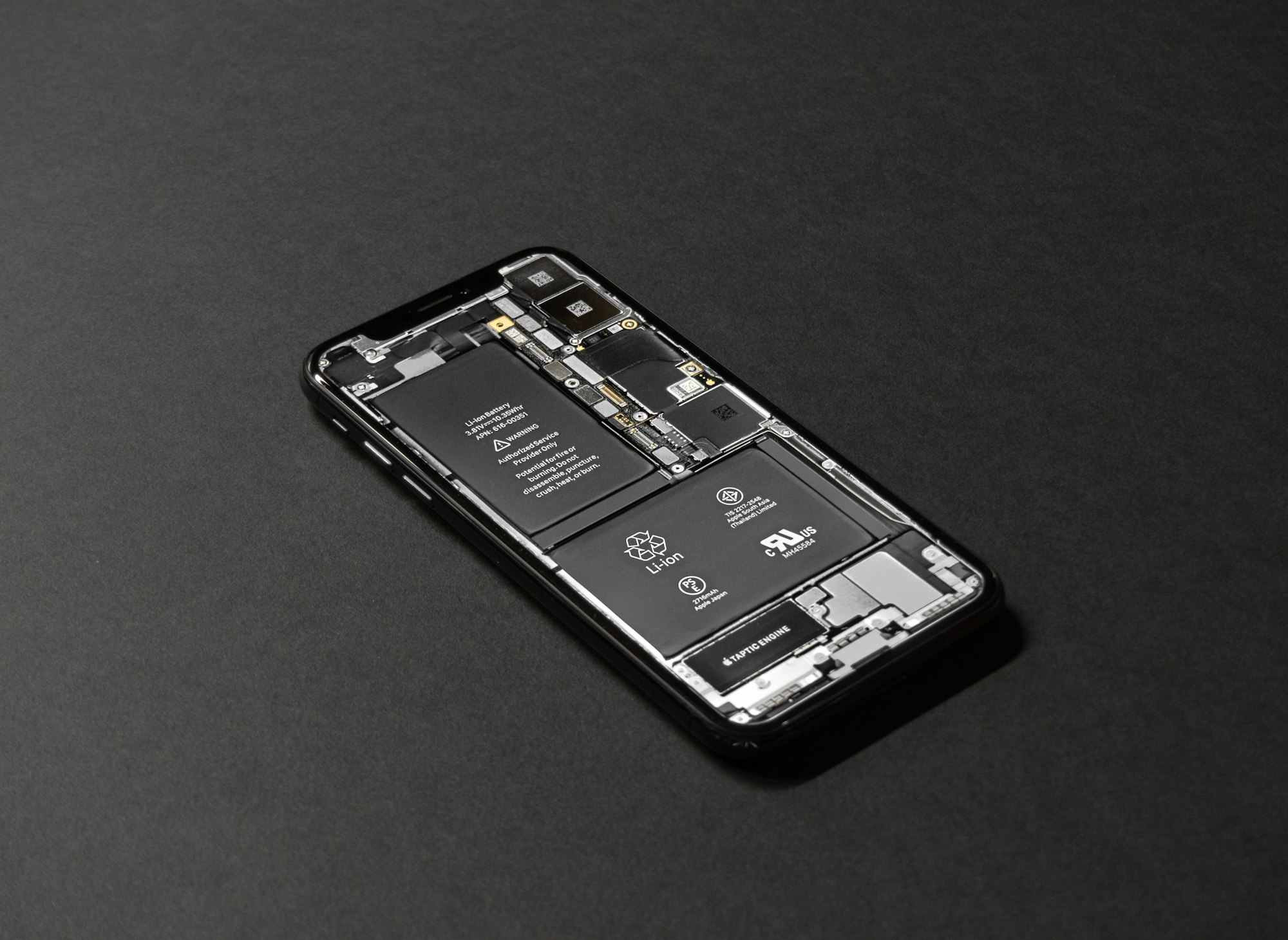 Apple interrompe a montagem do iPhone e iPad por falta de chips