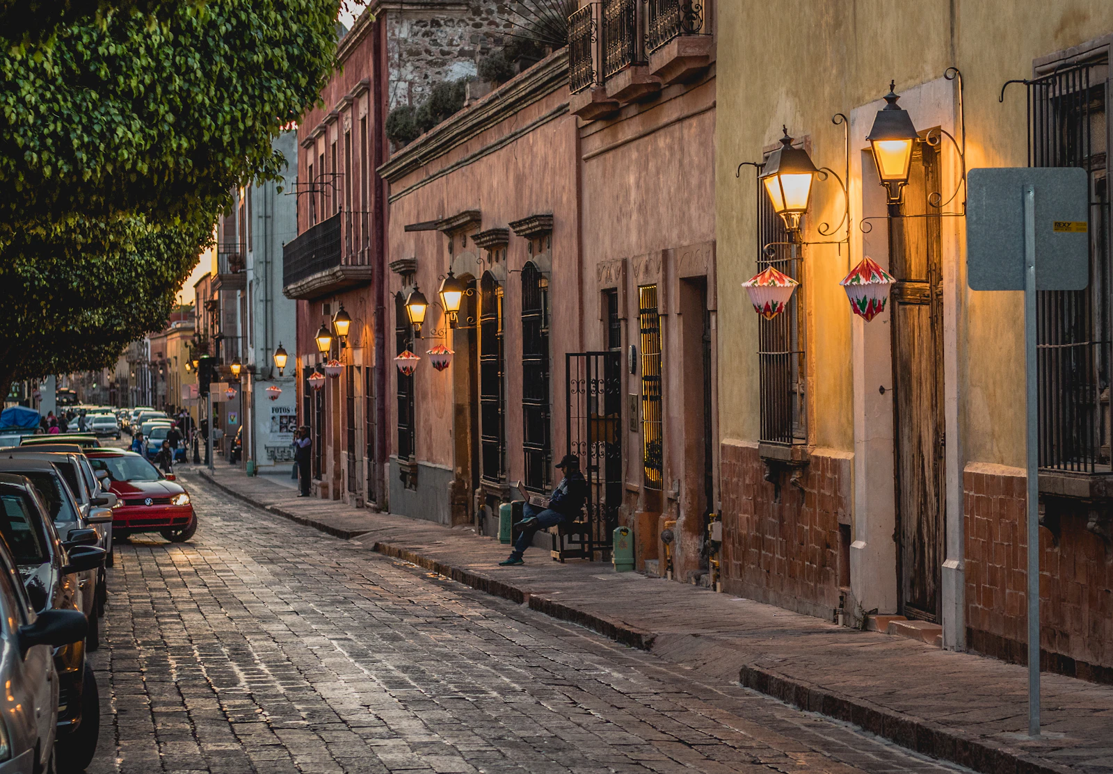 A cobbled street of colonial houses in the centre of Querétaro