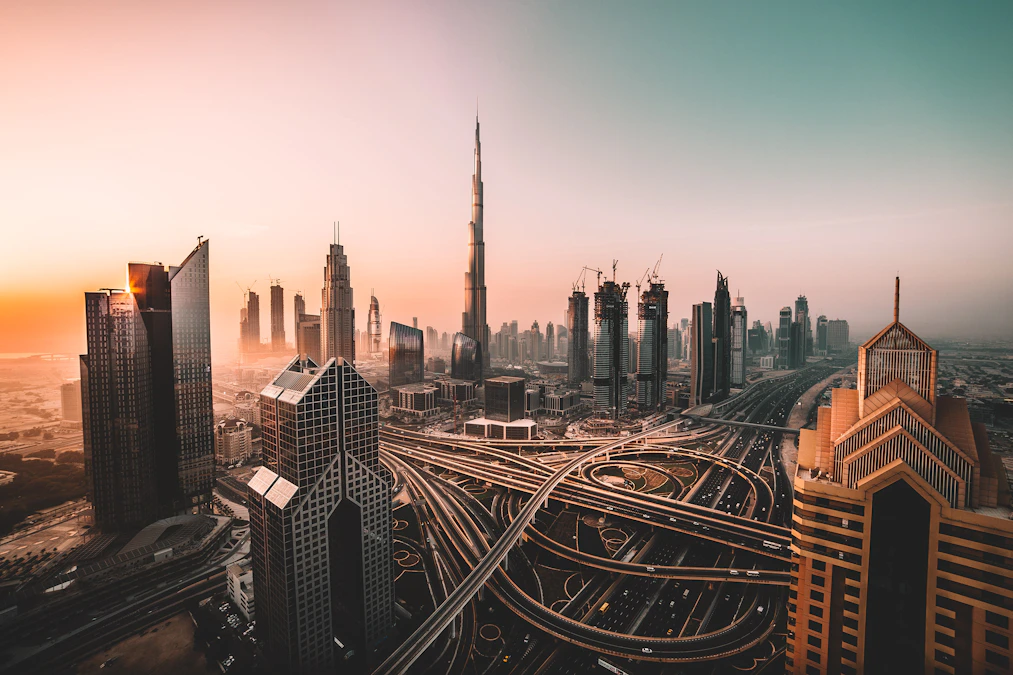 Skyline de Dubái al atardecer