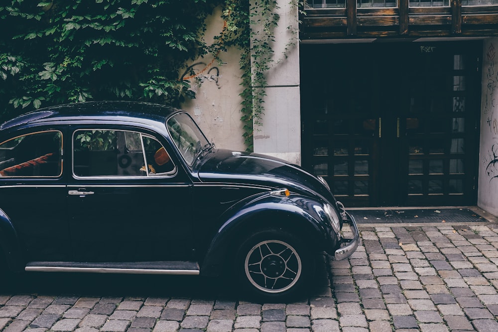 black Volkswagen Beetle