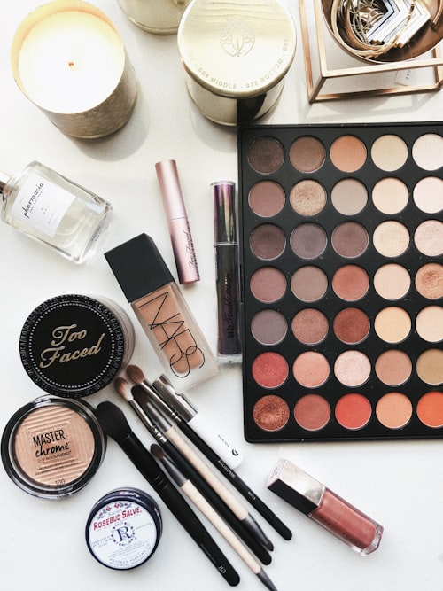 Huda Beauty Eyeshadow Palette
