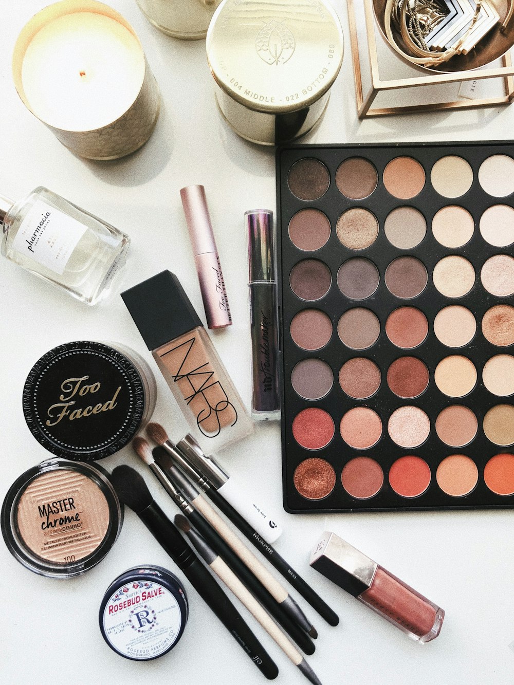 close-up photography of assorted cosmetics