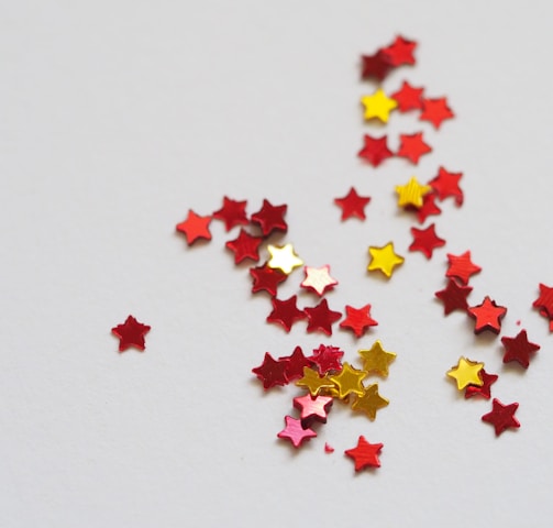 red and yellow star ornament lot