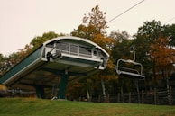 green cable car