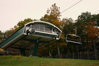 green cable car