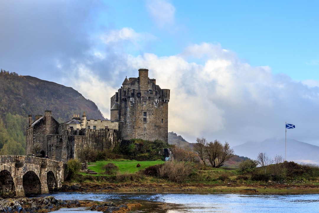 Travel Tips and Stories of Eilean Donan in United Kingdom