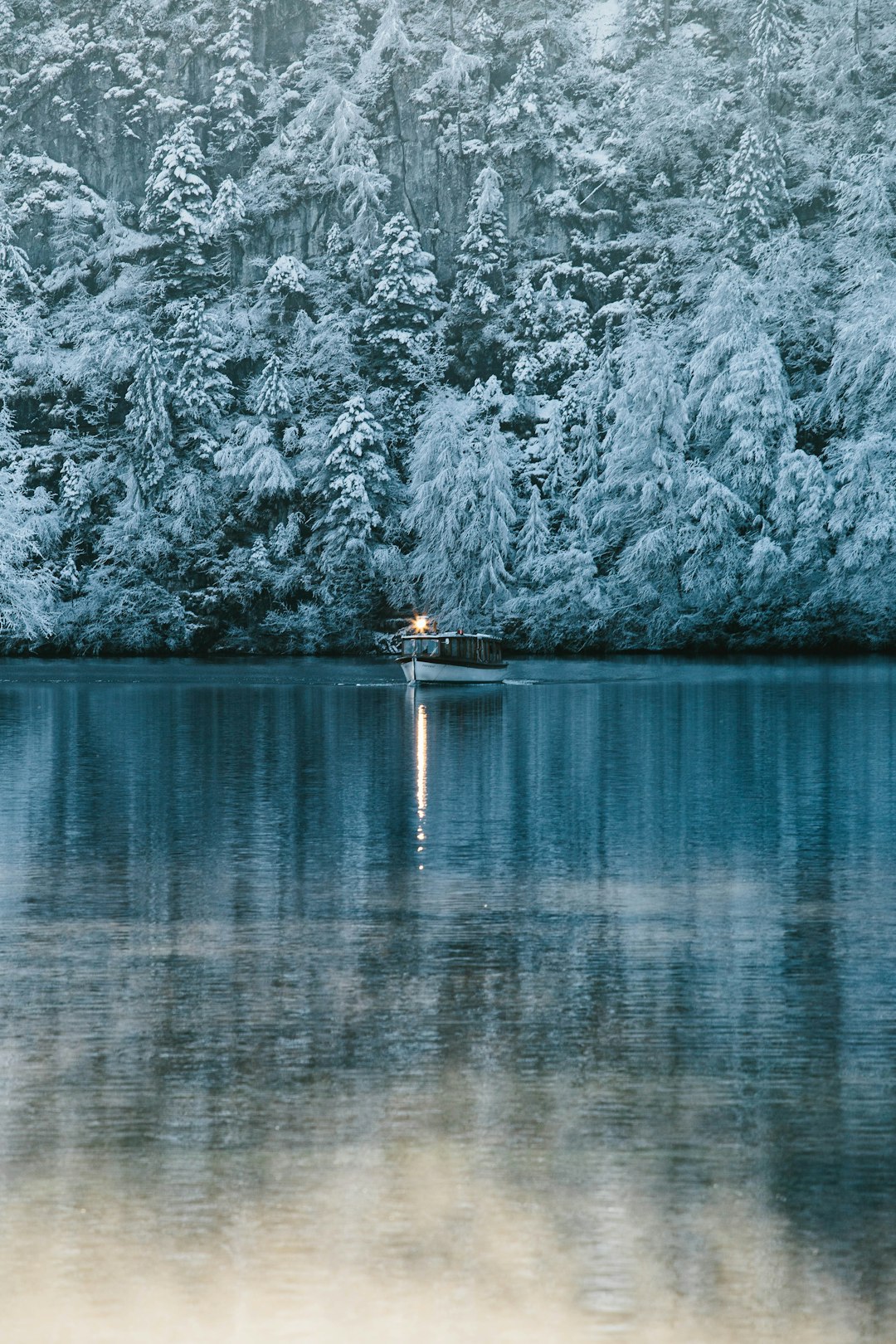 photo of Berchtesgaden Lake near Obersalzberg