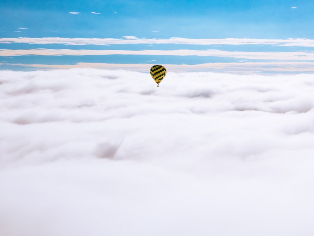 montgolfière jaune