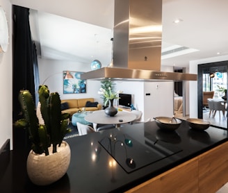 Modern kitchen by Peaky Builders Wellington