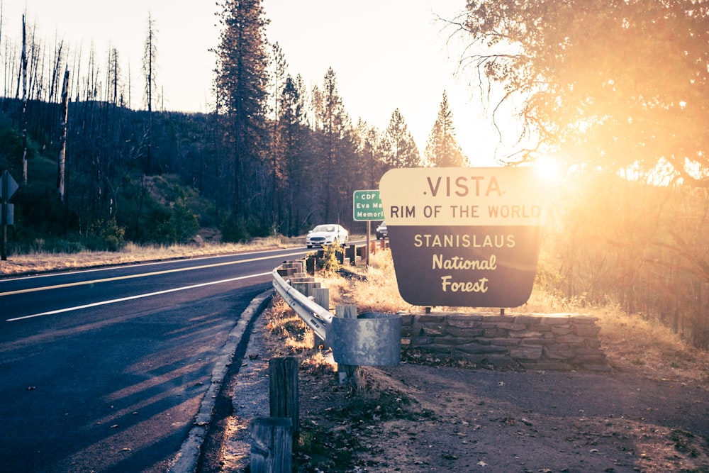 Vista Rim of the World road sign