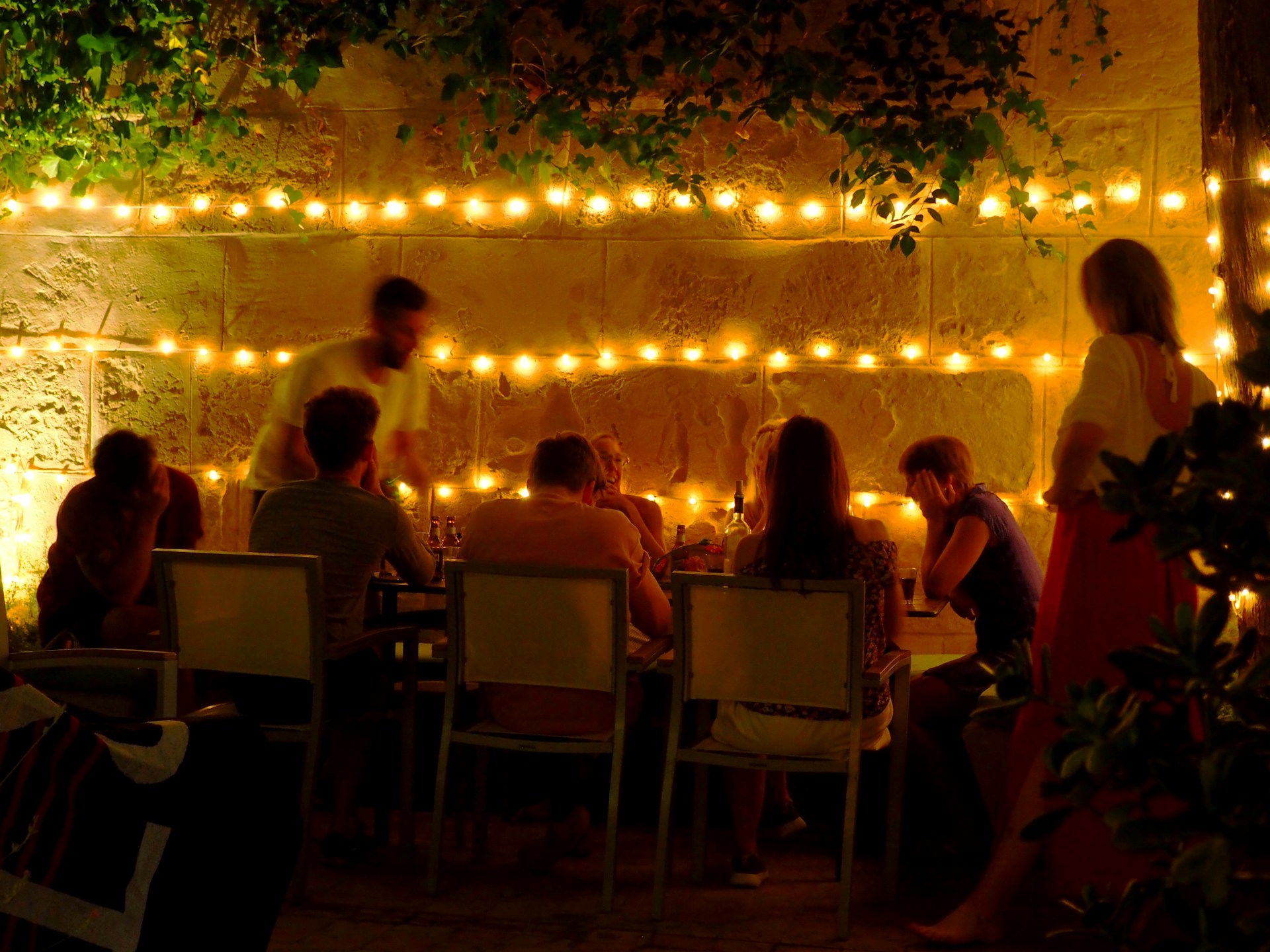 gray computer monitor