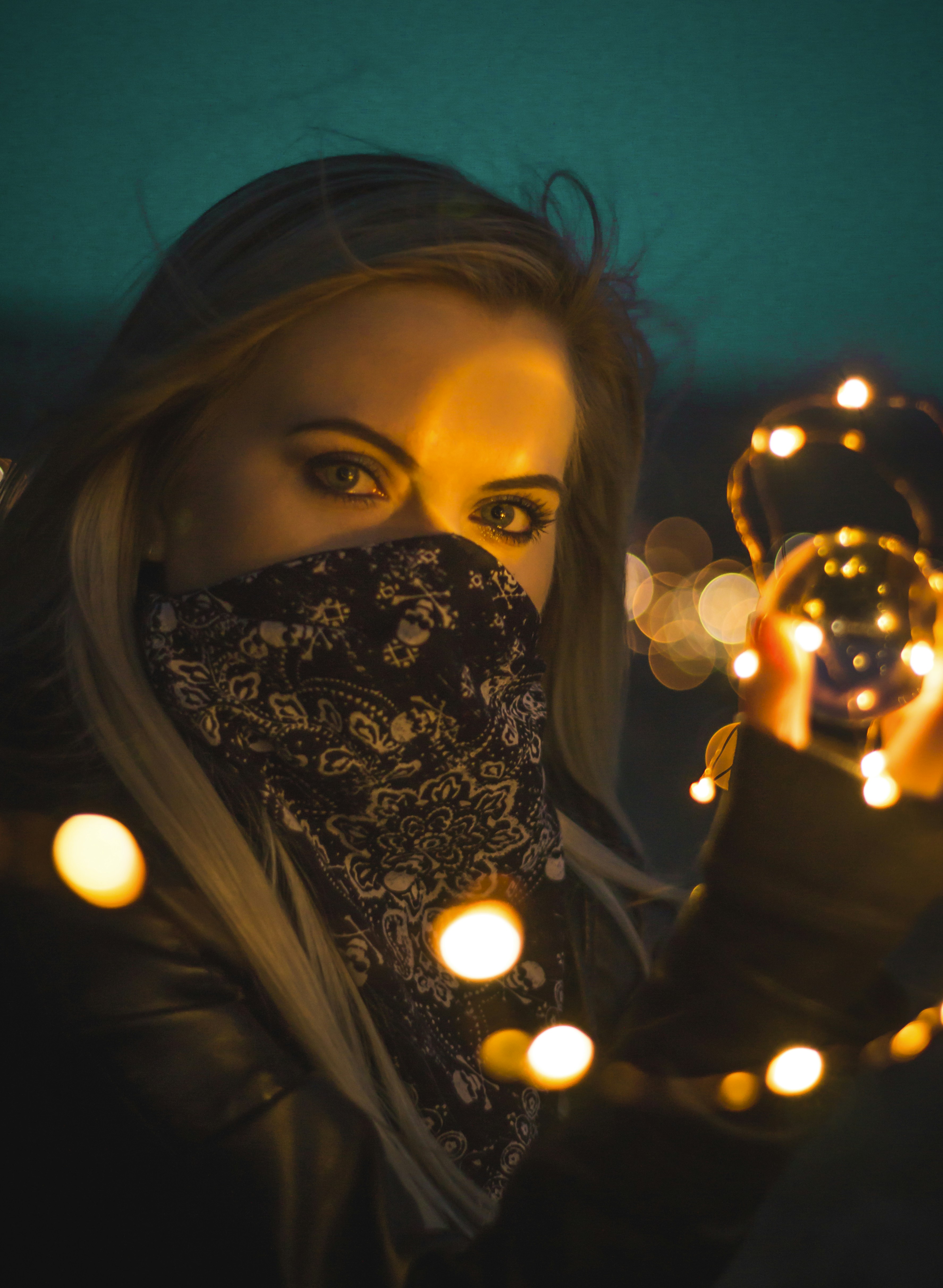 Girl With Fairy Lights Pictures Download Free Images On Unsplash