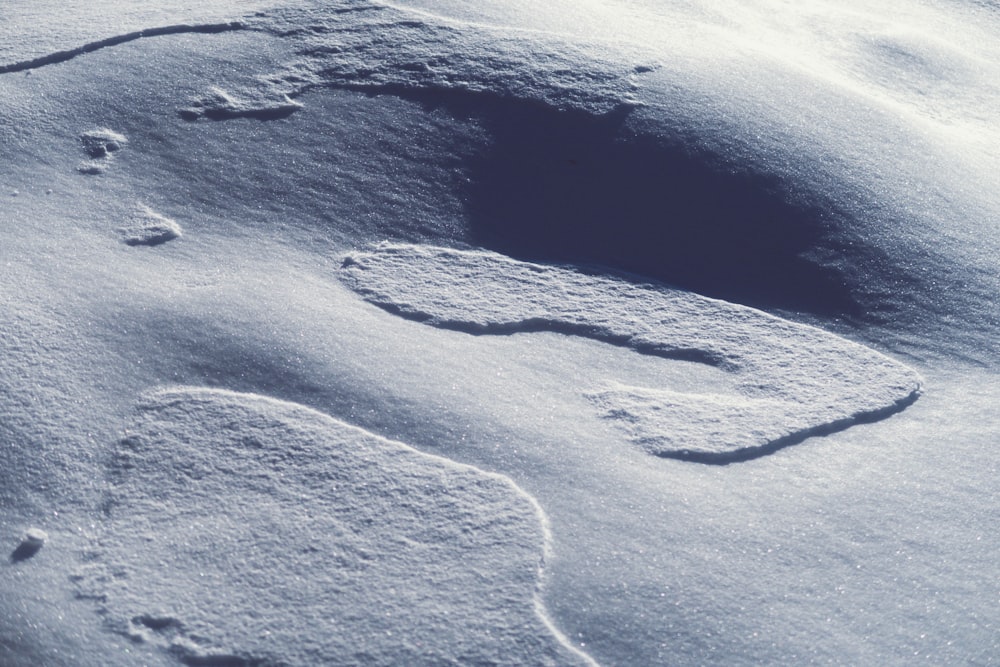 closeup photography of blue sands