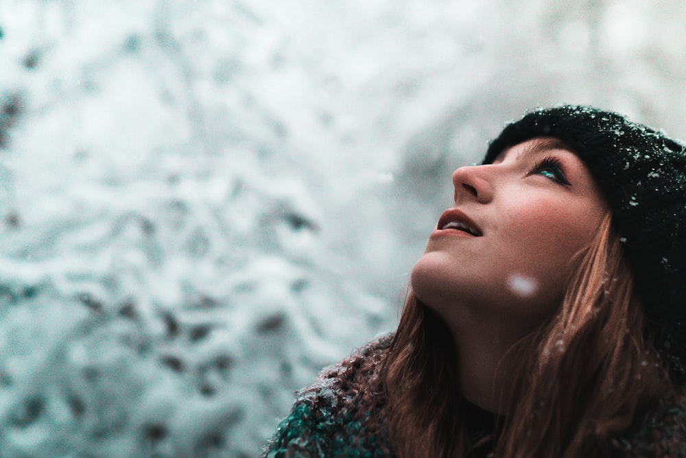 woman looking up