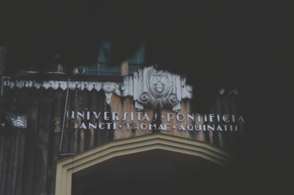 Universitas facade