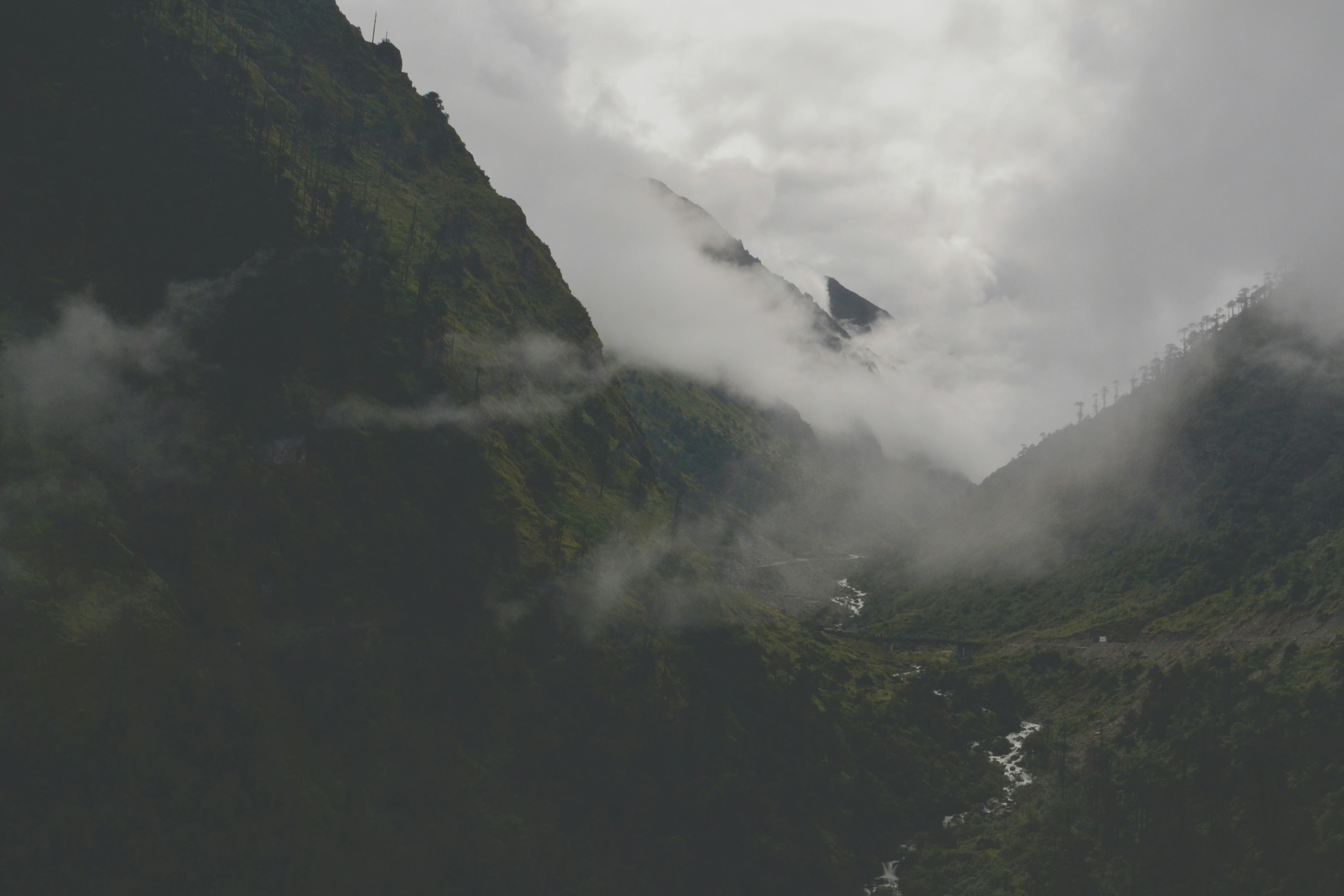 mountains on the way to hike