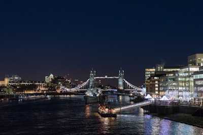 Tower Bridge - Aus London Bridge, United Kingdom