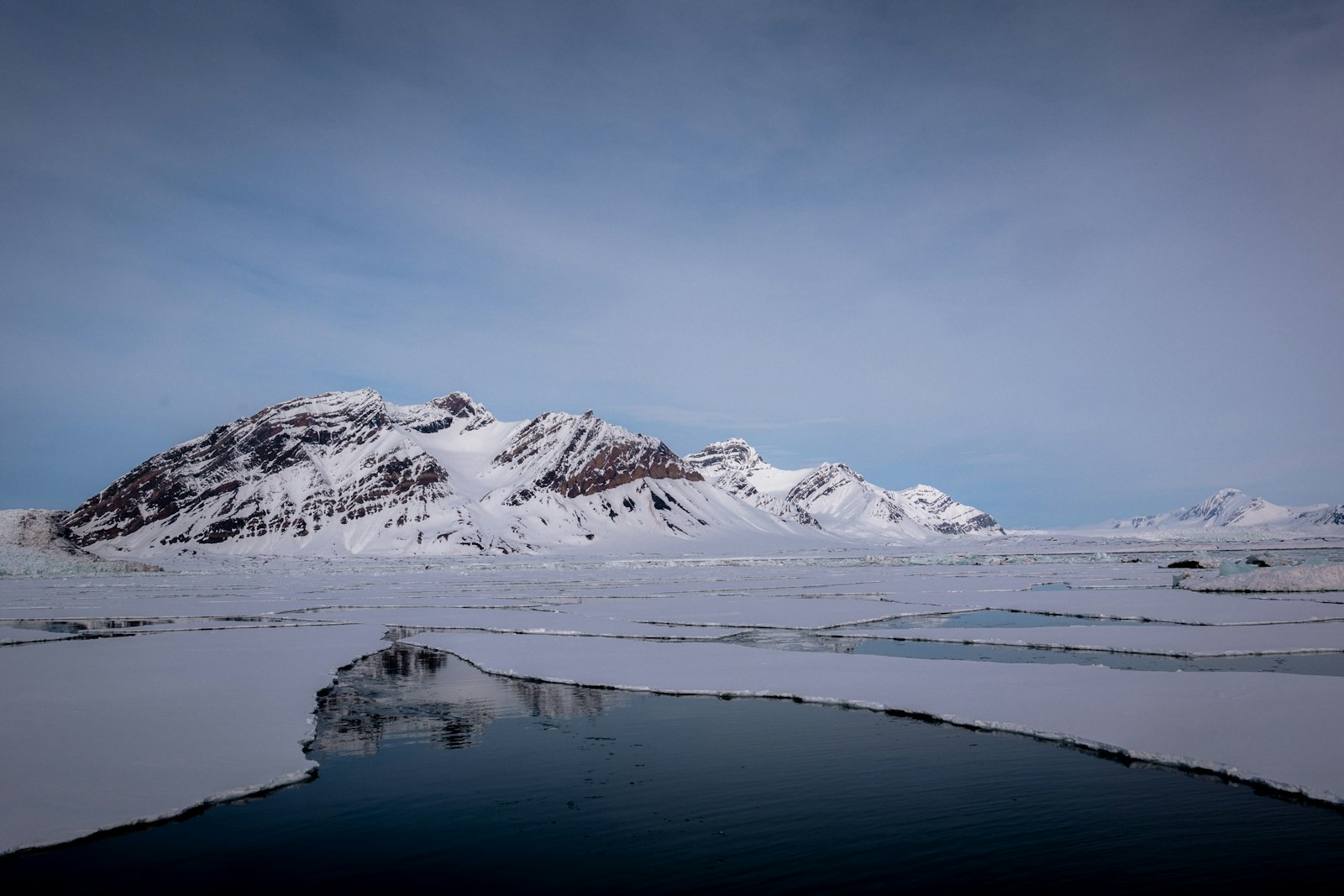 VARIO-ELMARIT 1:2.8-4.0/24-90mm ASPH. OIS sample photo. Frozen lake and land photography