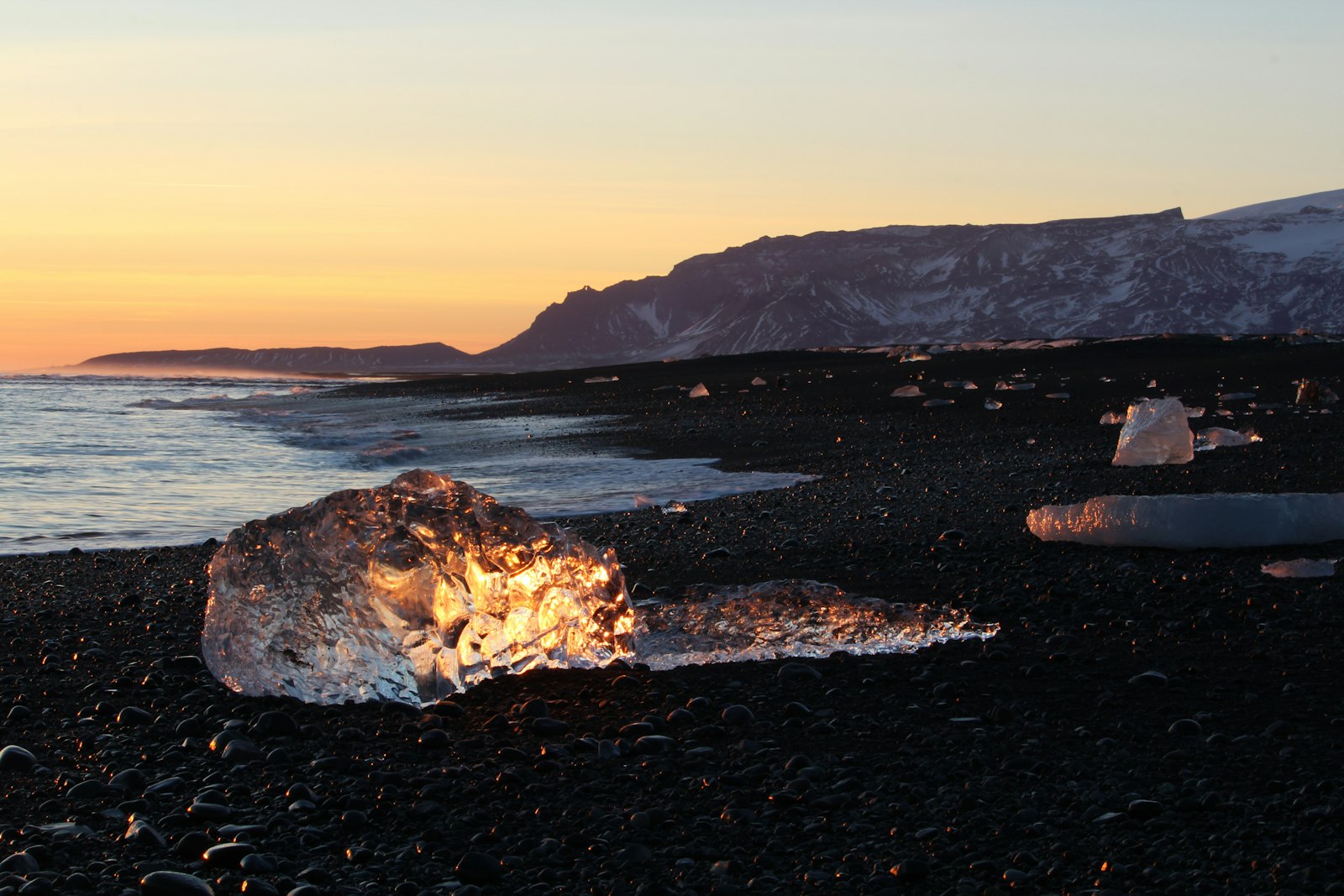 Canon EOS 600D (Rebel EOS T3i / EOS Kiss X5) + Canon EF-S 55-250mm F4-5.6 IS STM sample photo. Ice fragment near seashore photography