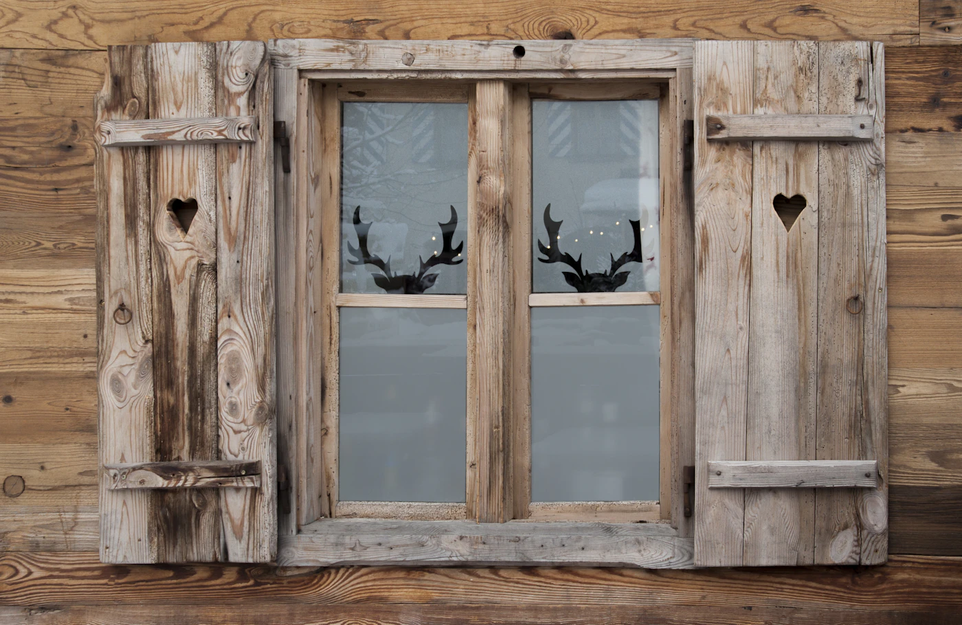 Finestra in legno