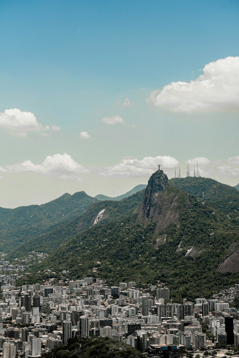 Vista aérea de edificios durante el día