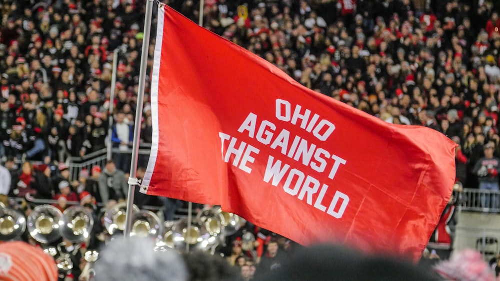 Flagge von Ohio gegen die Welt