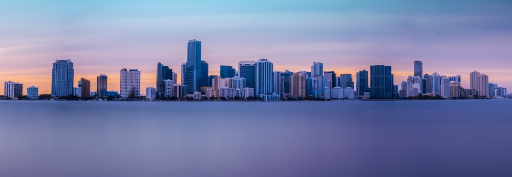 foto da paisagem dos edifícios